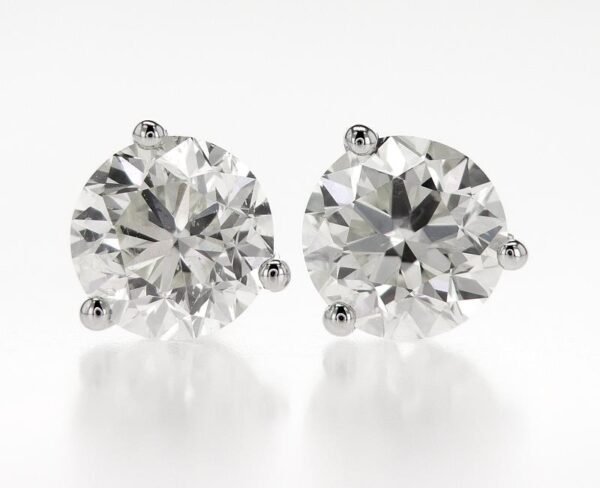 3-Prong Stud Earrings