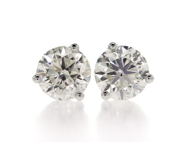 3-Prong Stud Earrings