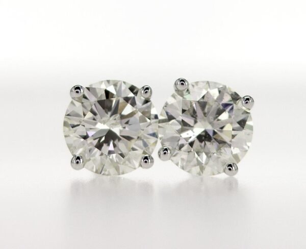 4-Prong Stud Earrings