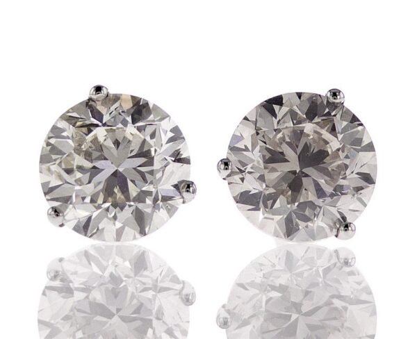 3-Prong Stud Earrings