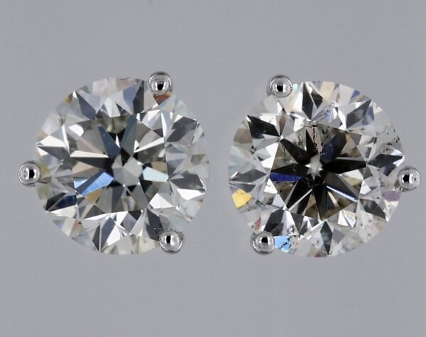 3-Prong Stud Earrings