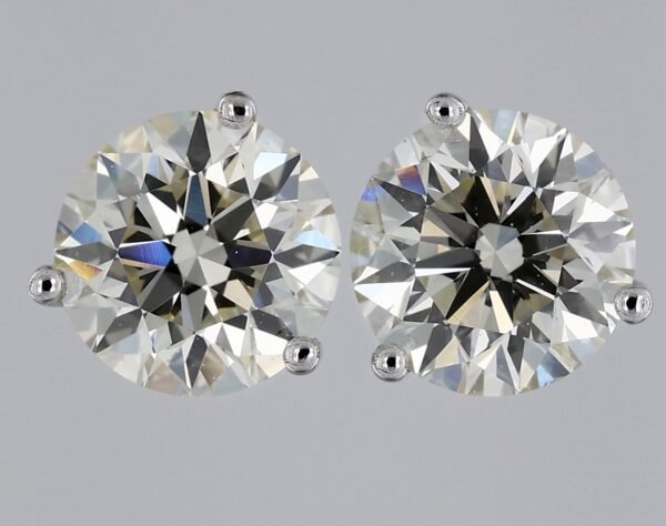 3-Prong Stud Earrings