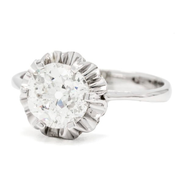Antique Style Solitaire Ring