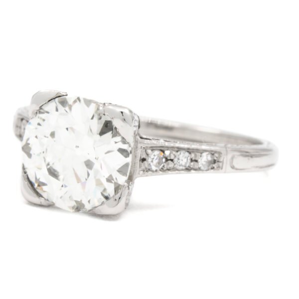 Antique Style Solitaire Ring