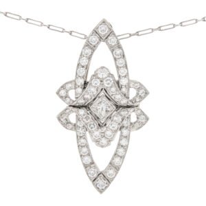 Antique Style Fashion Pendant